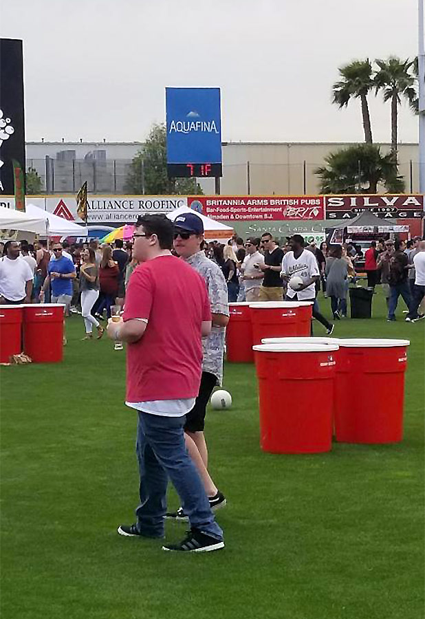 Giant Beer Pong Rental - Giant Solo Cup Ping Pong - Video Amusement